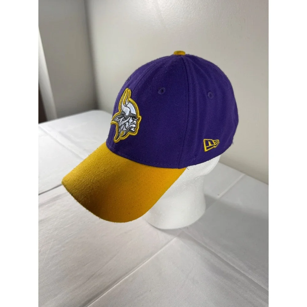 New Era 39THIRTY Minnesota Vikings Hat Purple Gold NFL Stretch Fit Medium Large